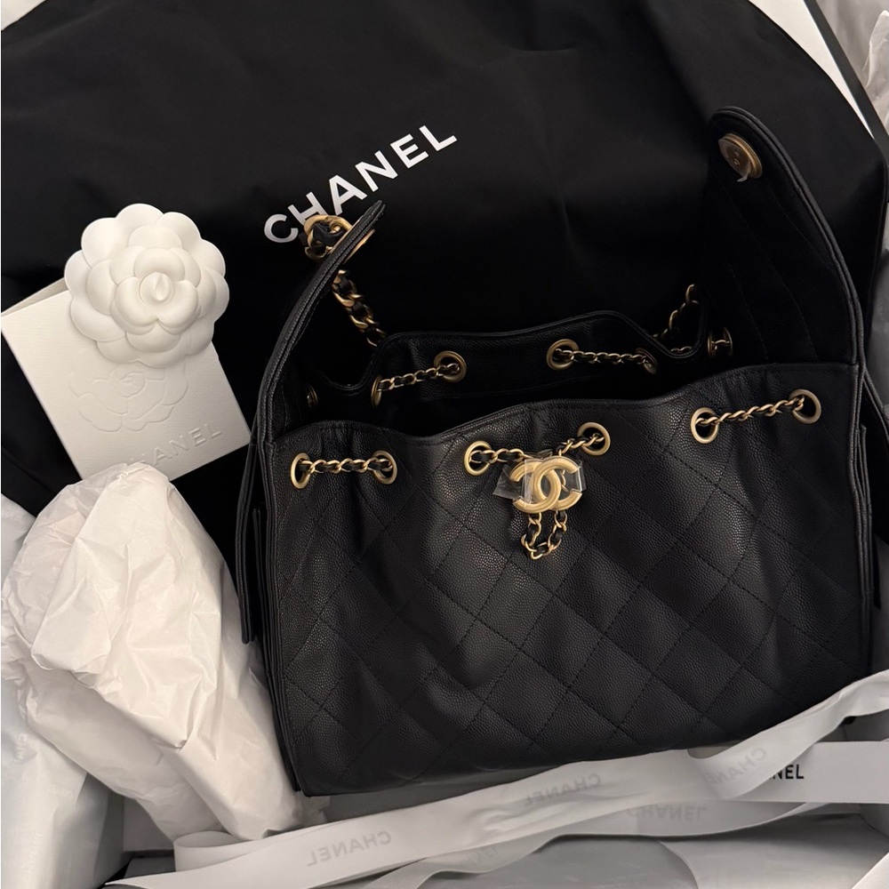 💯 Authentic Chanel 25 LIKE NEW Black Bag Small FULL SET